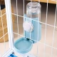 Диспенсър за вода с купичка за постявяне в клетка